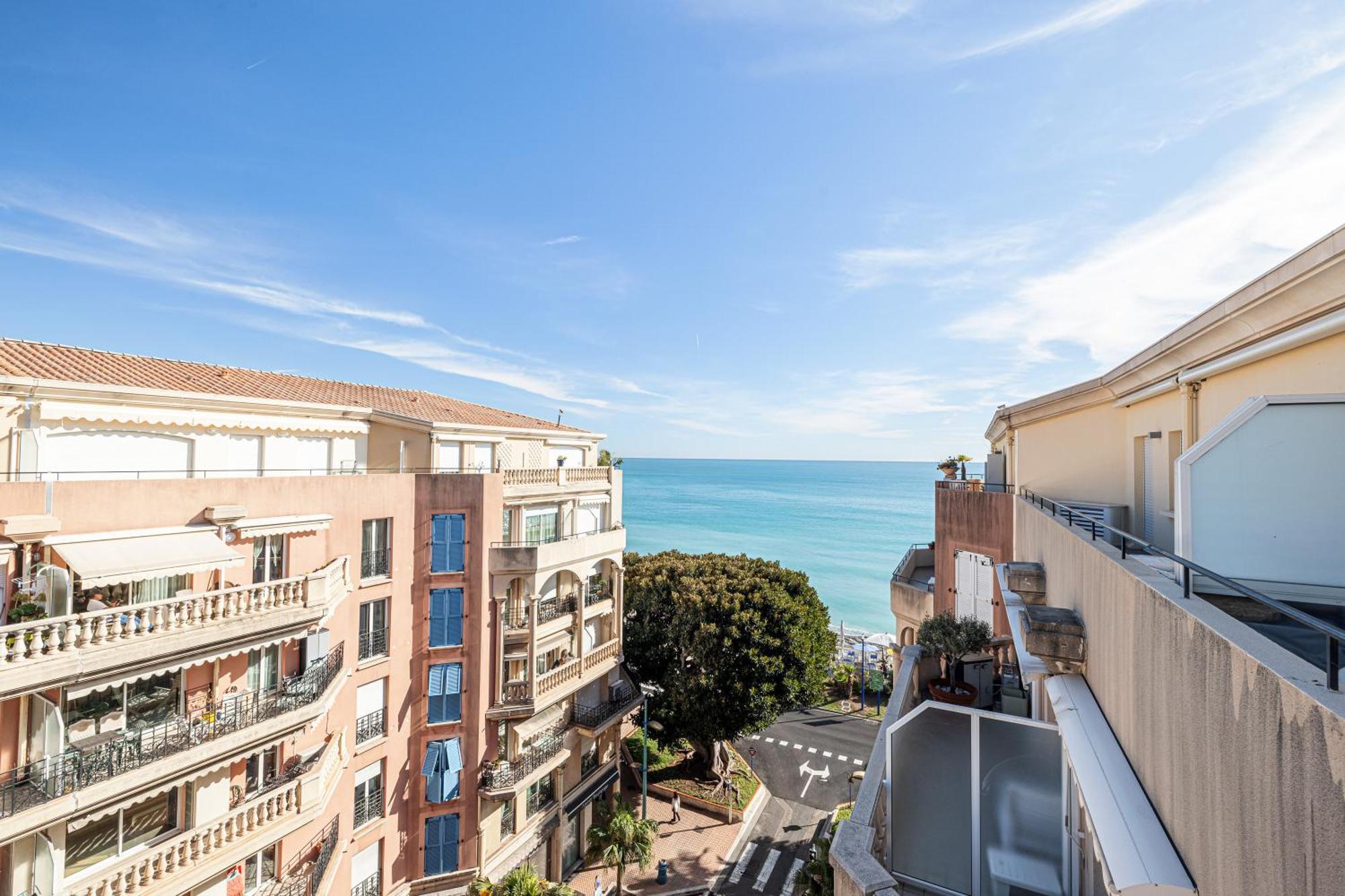 Victoria Bergamote Attic - Happy Rentals Menton Luaran gambar