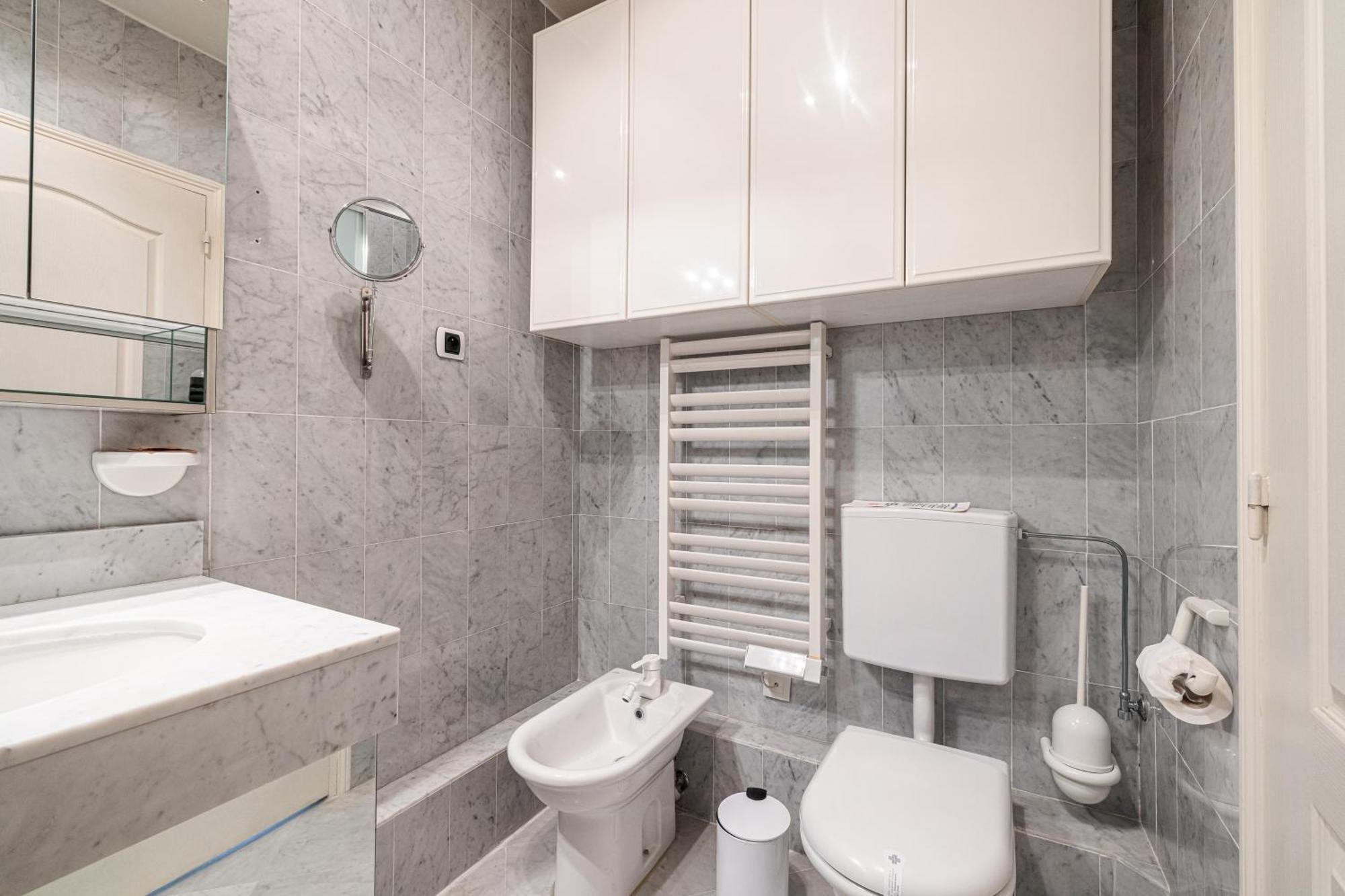 Victoria Bergamote Attic - Happy Rentals Menton Luaran gambar