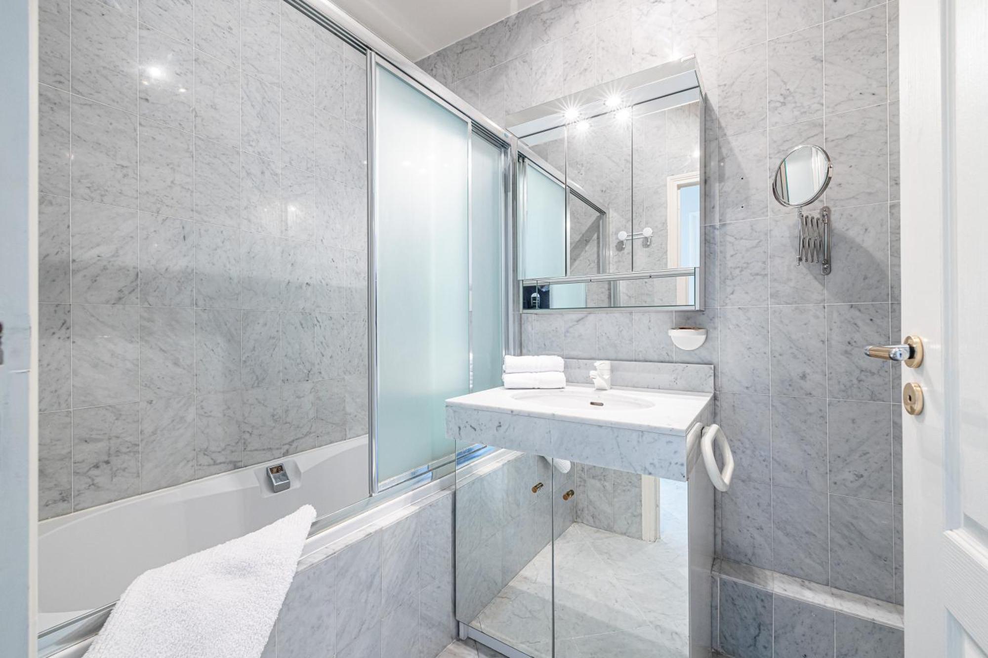 Victoria Bergamote Attic - Happy Rentals Menton Luaran gambar